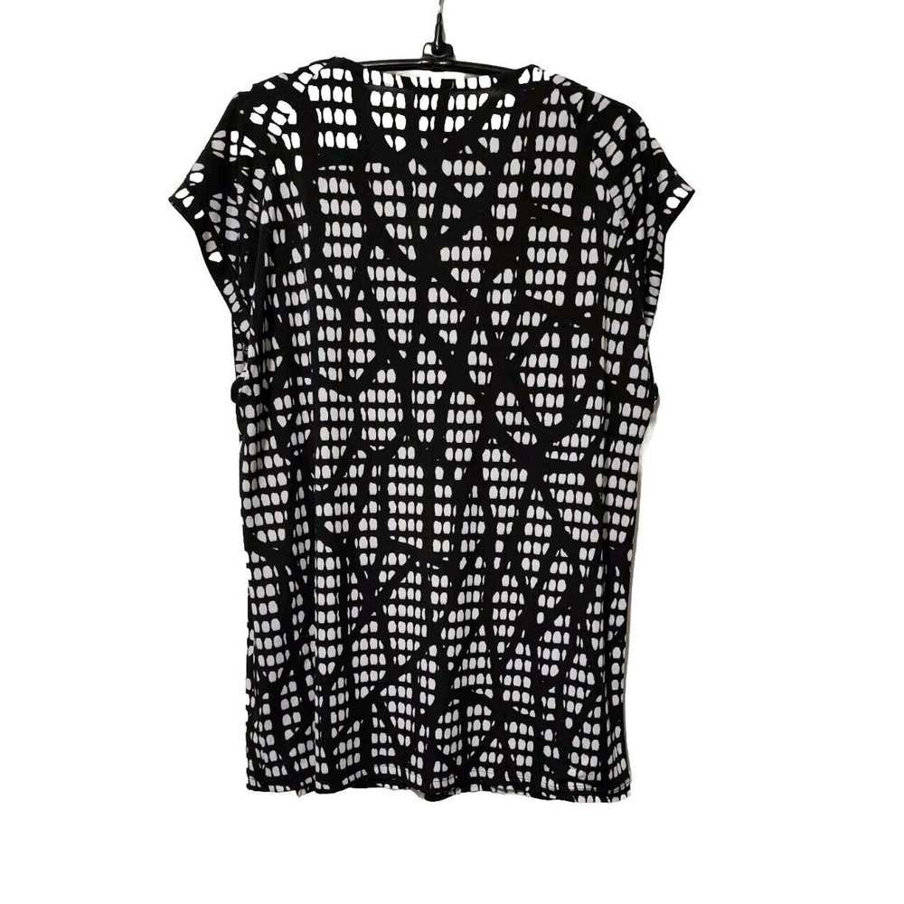 ANNE KLEIN WOMEN'S BLACK & WHITE ,GEOMETRIC PRINT, CAP SLEEVE ,VNECK TOP SIZE L - Picture 4 of 5